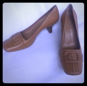 Gianni Bini retro shoe with buckle 2 1/2 in